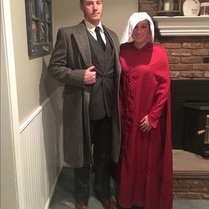 Halloween costume- The Handmaids Tale